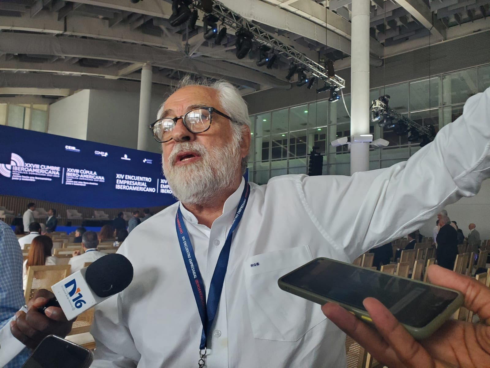 Rolando González-Bunster