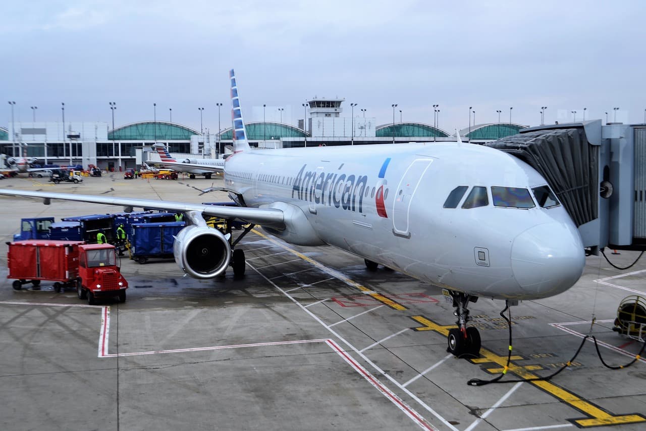 American Airlines, Retrasos, Multas, Pasajeros