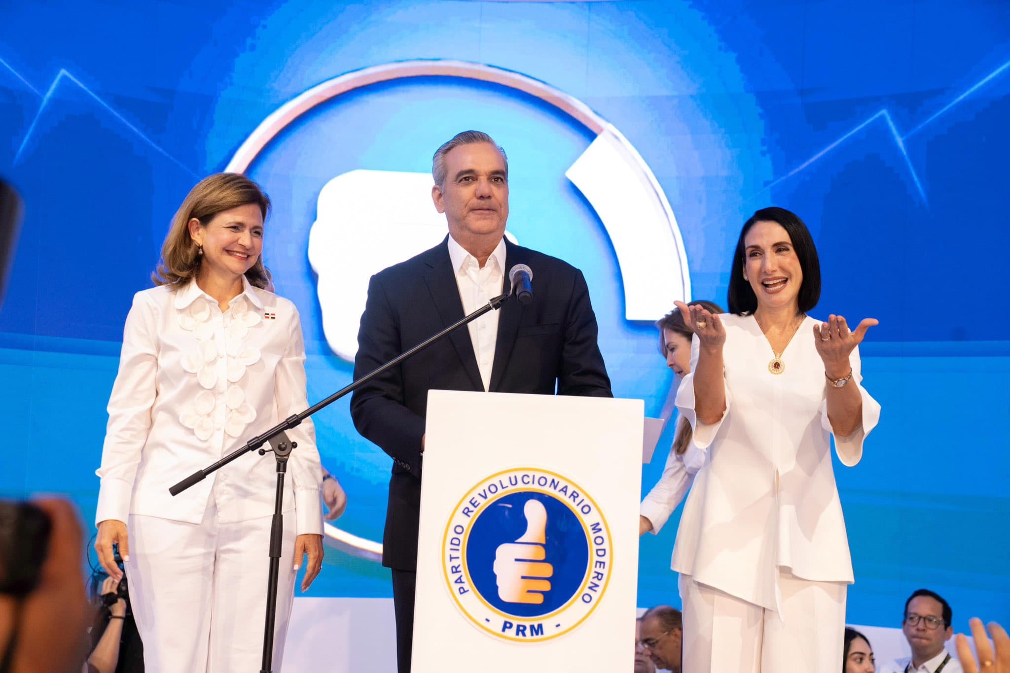 Luis Abinader, Elecciones, República Dominicana